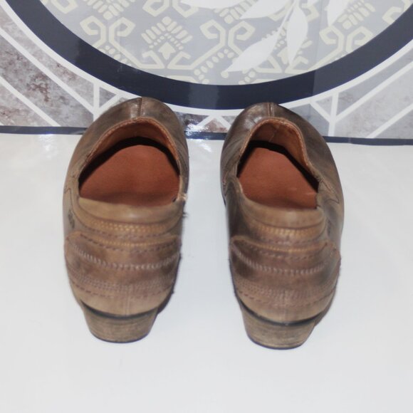 Taos Footwear Brown Slip-On Shoes - Picture 4 of 8